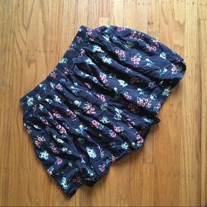 Brandy Melville floral mini skirt 00-4